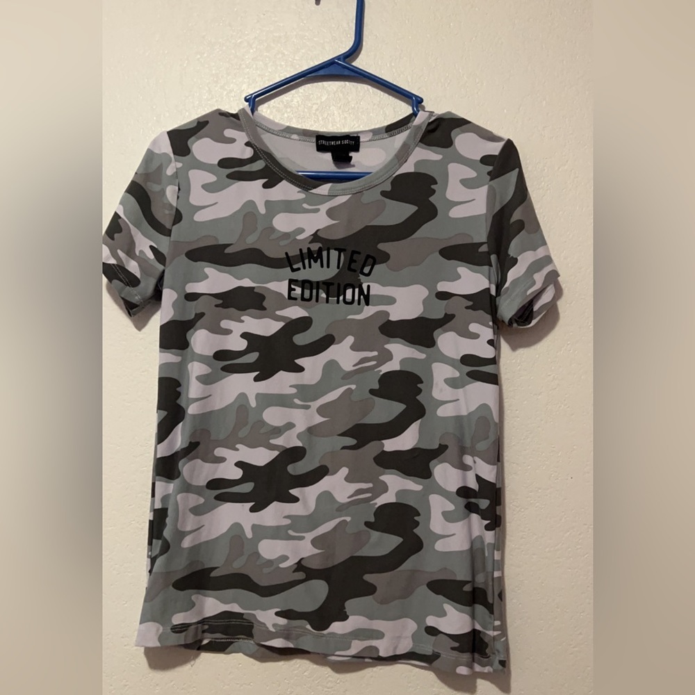 limited edition shirt , Medium, great condition, brand new